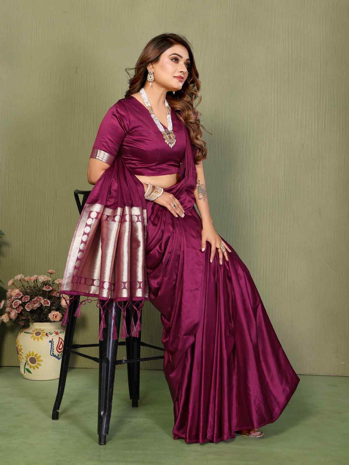 Catalog Designer Saree.