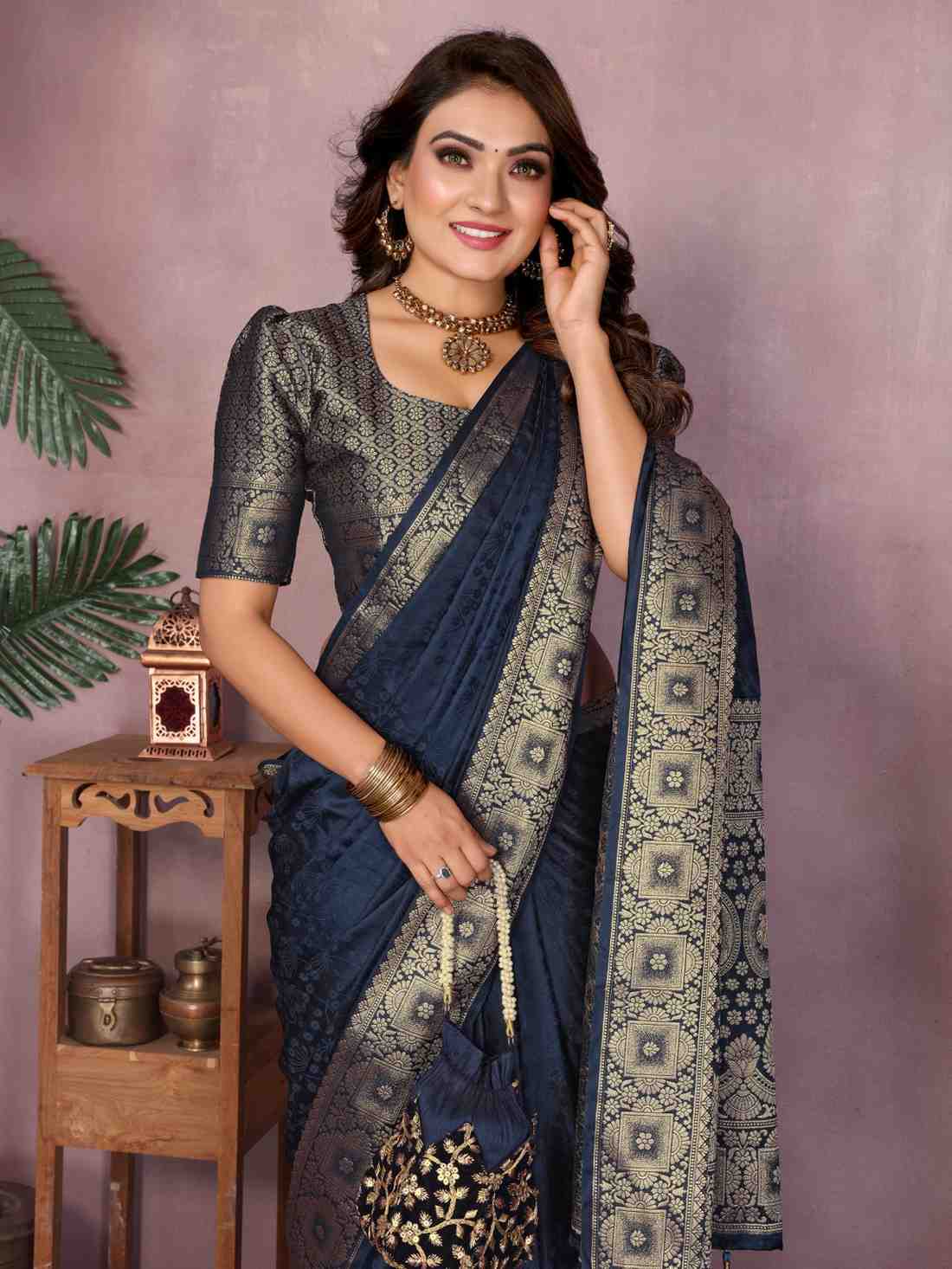 Catalog Designer Saree.