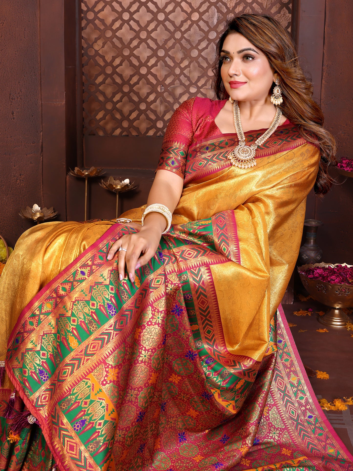 Catalog Designer Saree.