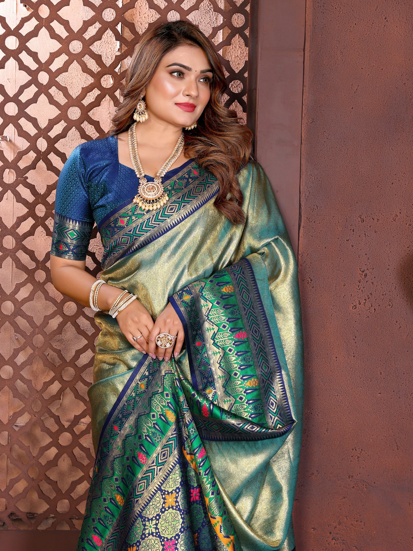 Catalog Designer Saree.