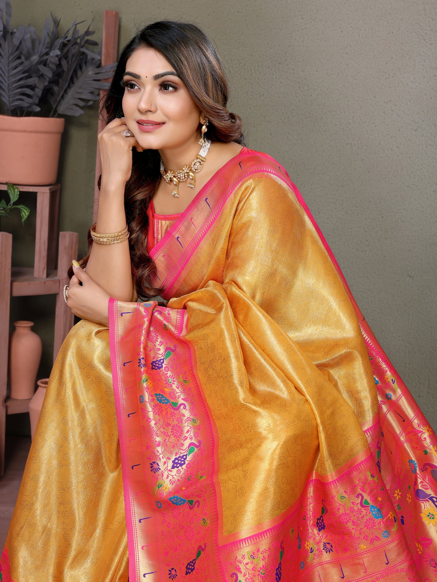 Catalog Designer Saree.