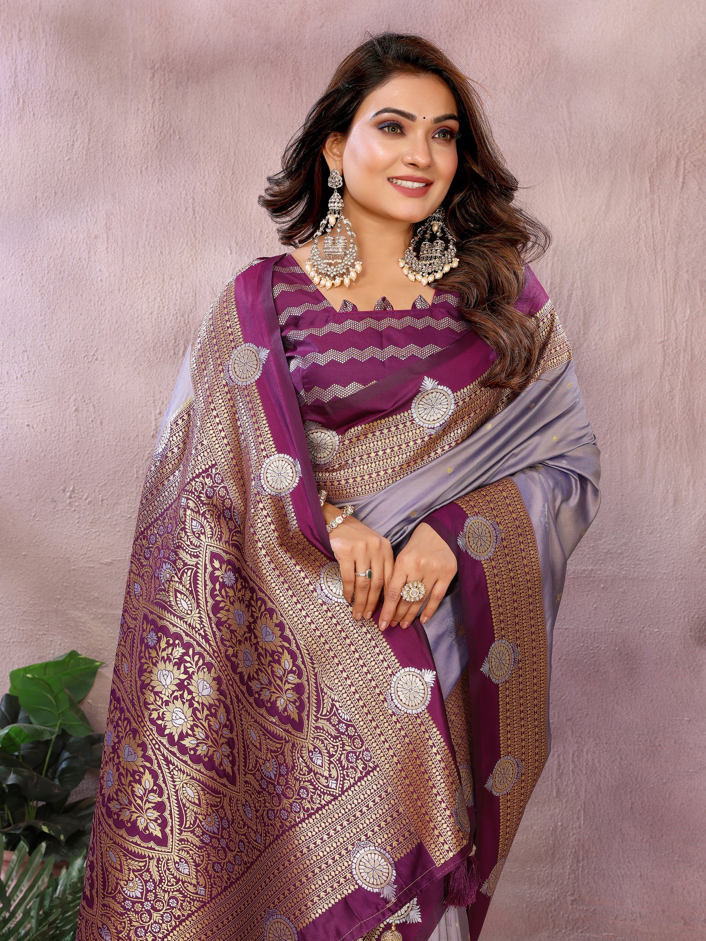 Catalog Designer Saree.