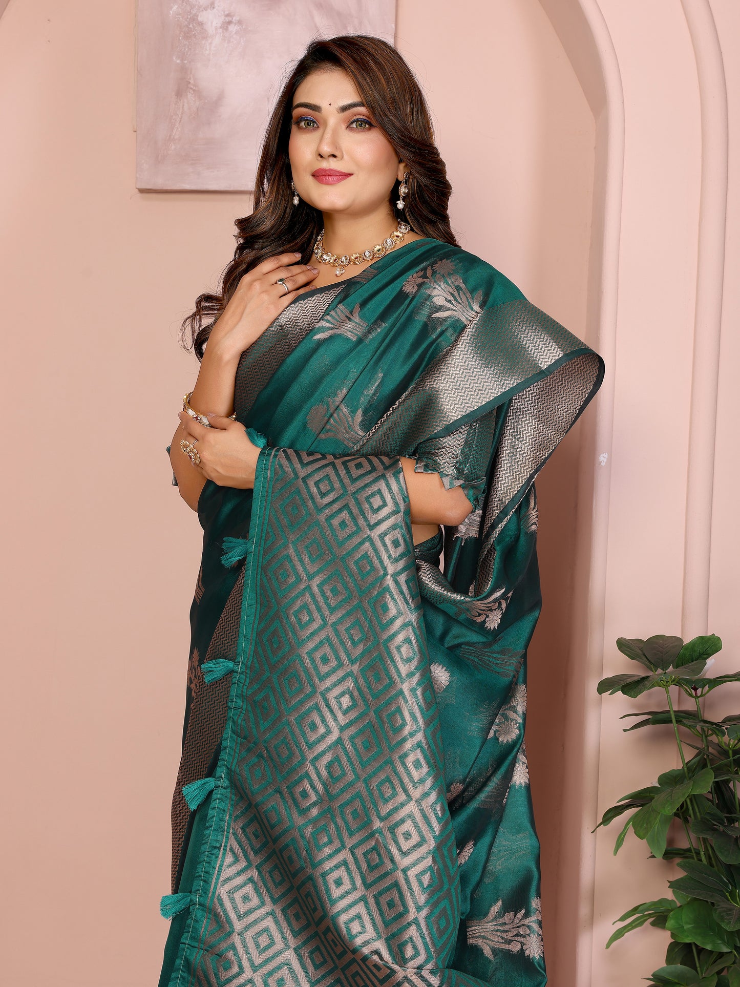 Catalog Designer Saree.