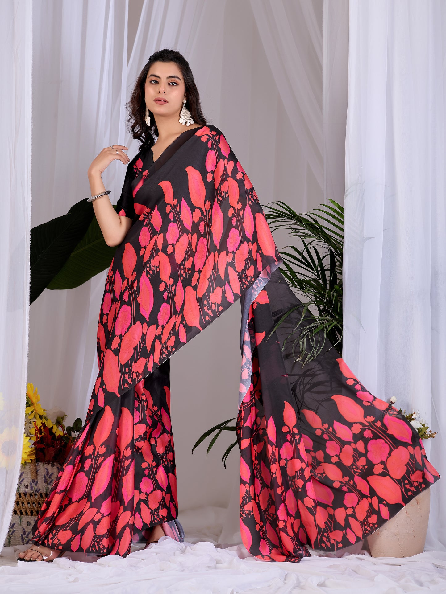 Catalog Designer Saree.