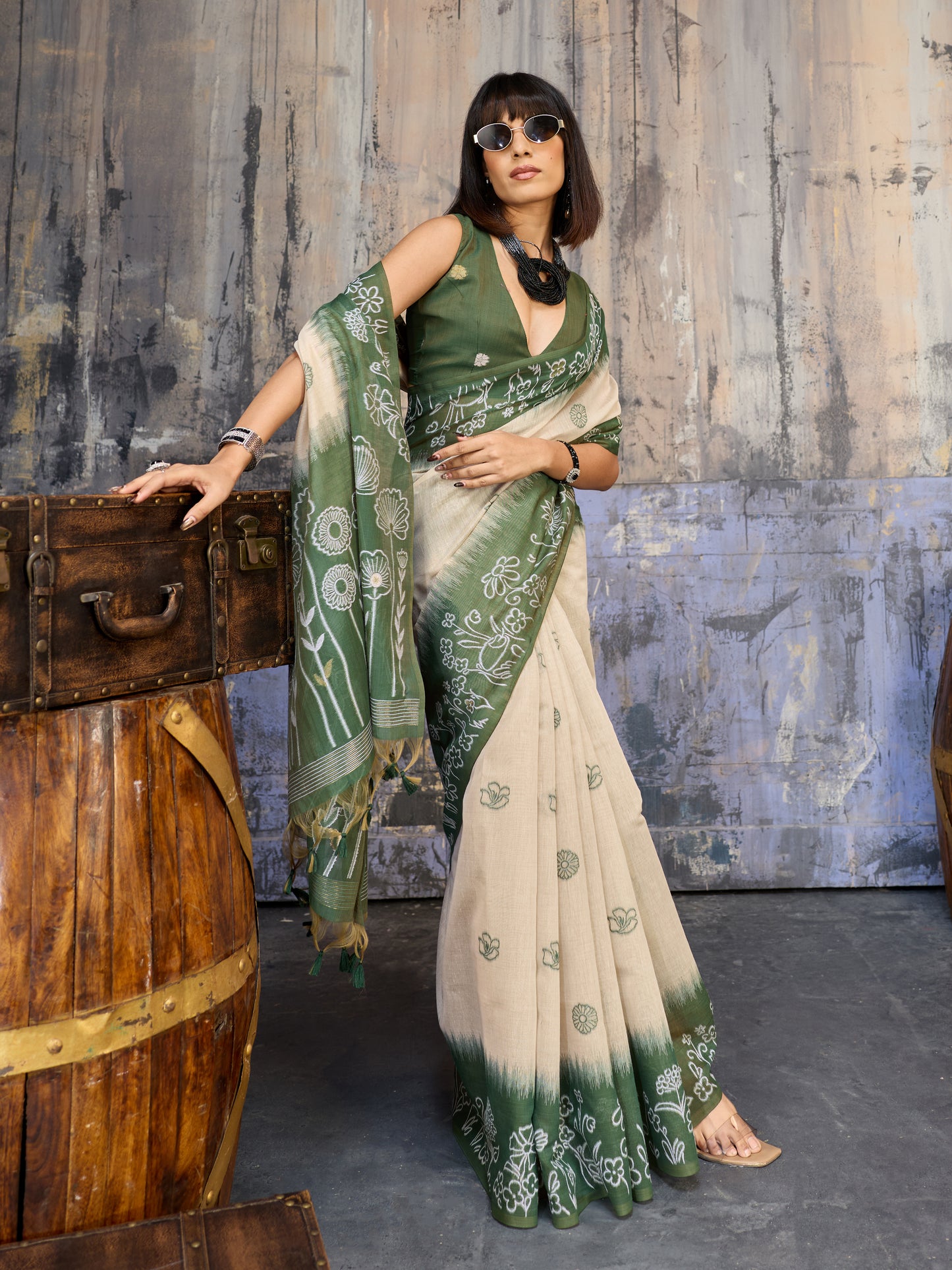 Catalog Designer Saree.
