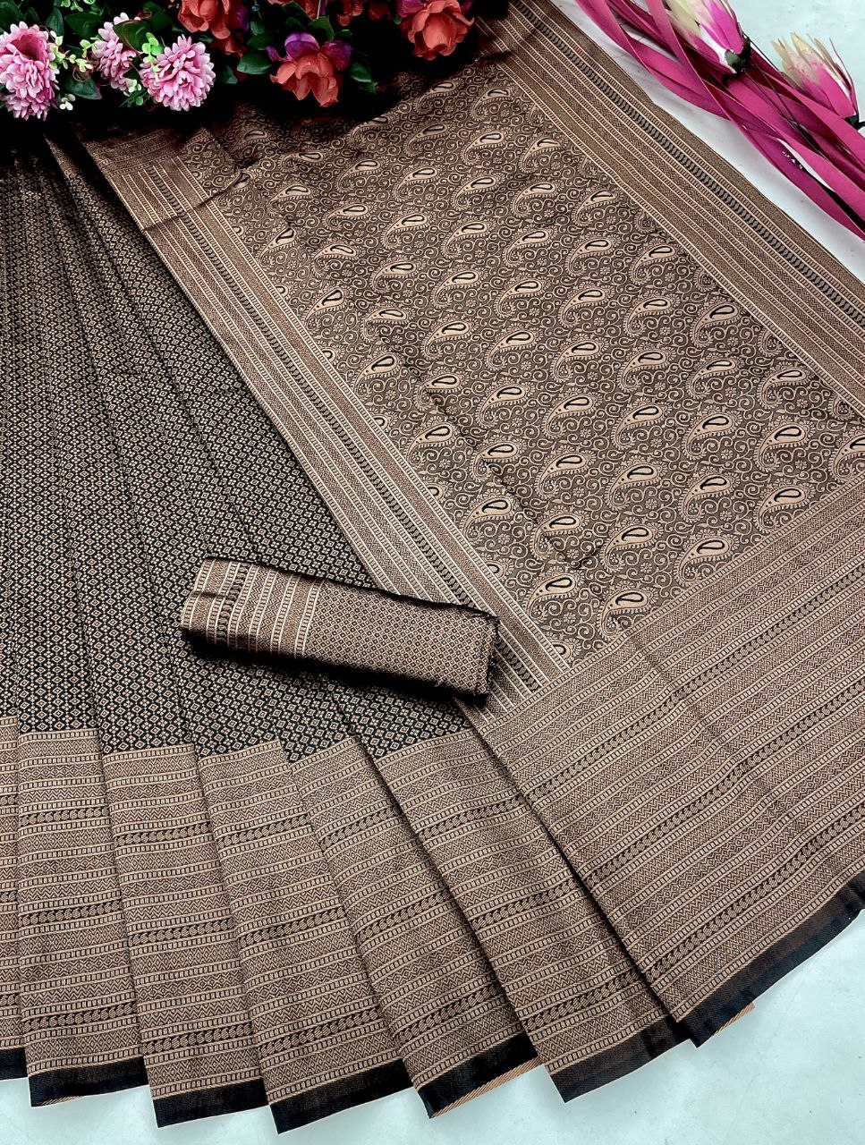 Catalogue Designer Silk Saree