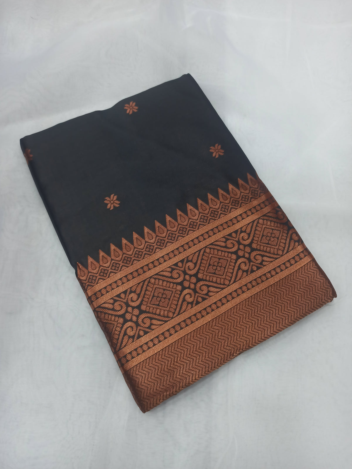 Catalogue Designer Silk Saree