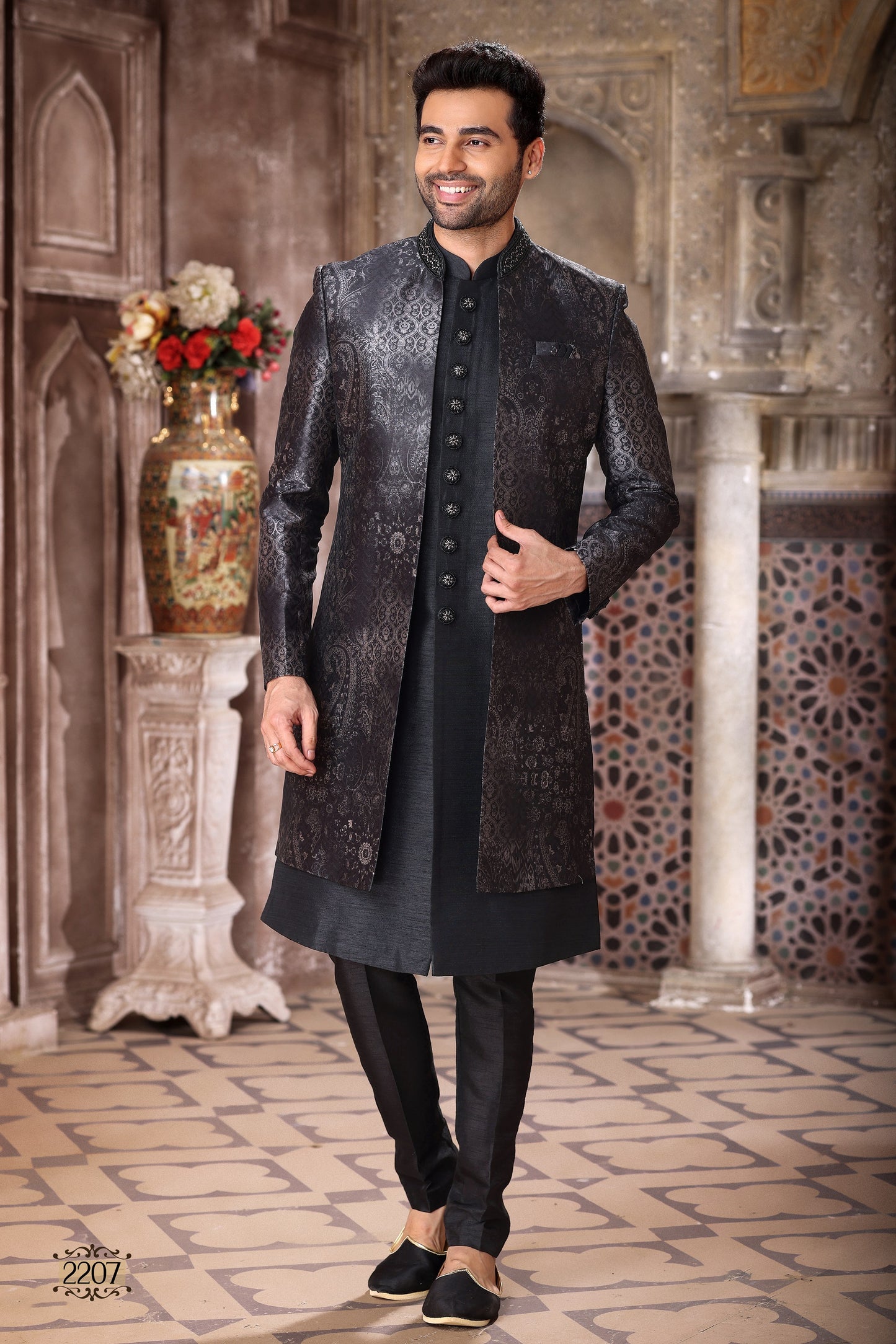 Traditional Indowestren Sherwani