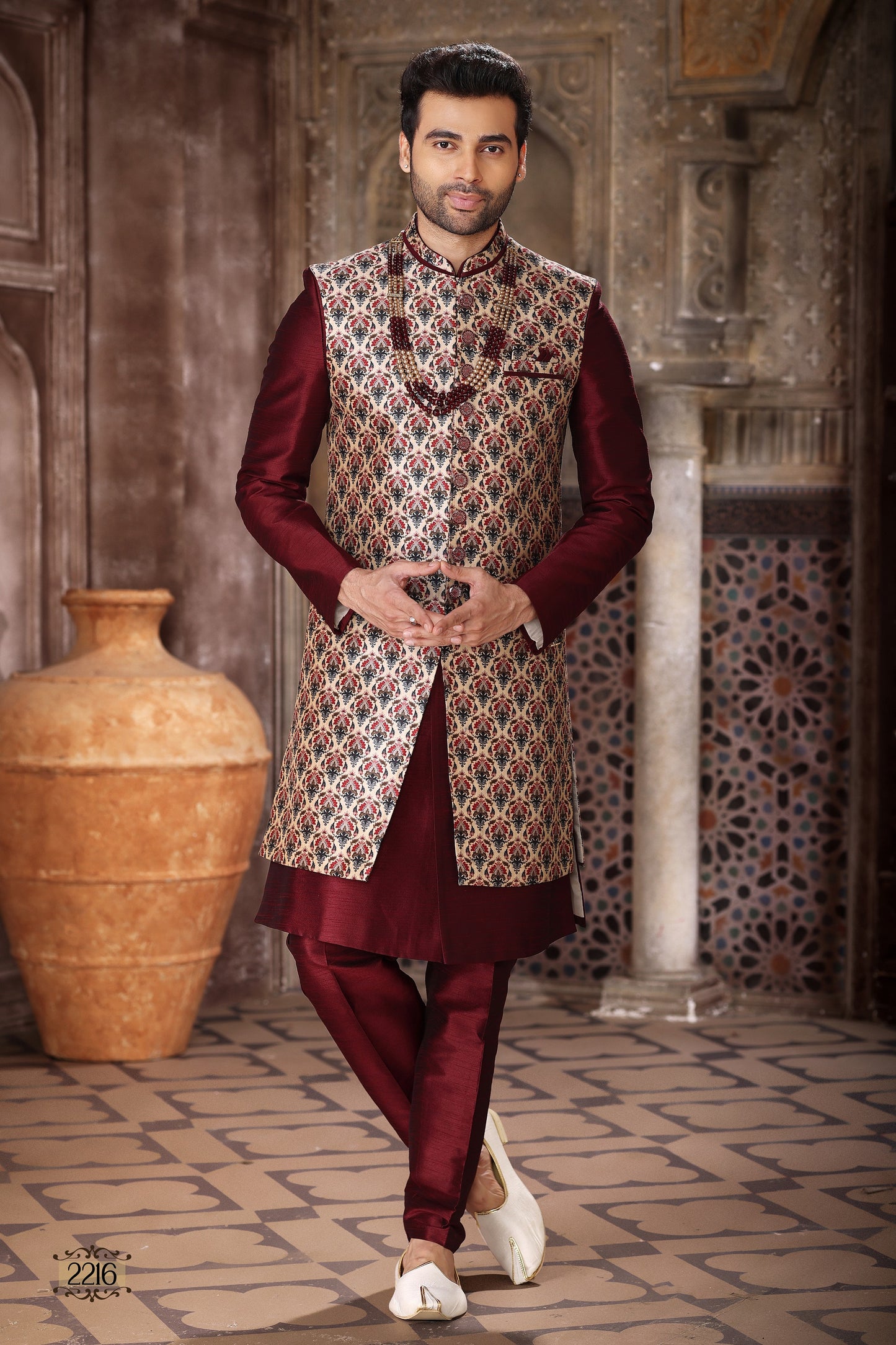 Traditional Indowestren Sherwani