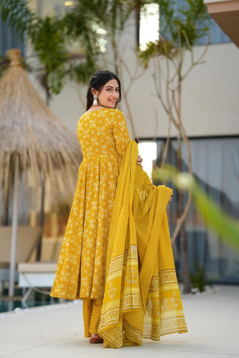 Latest ReadyMade Kurti With Dupatta.