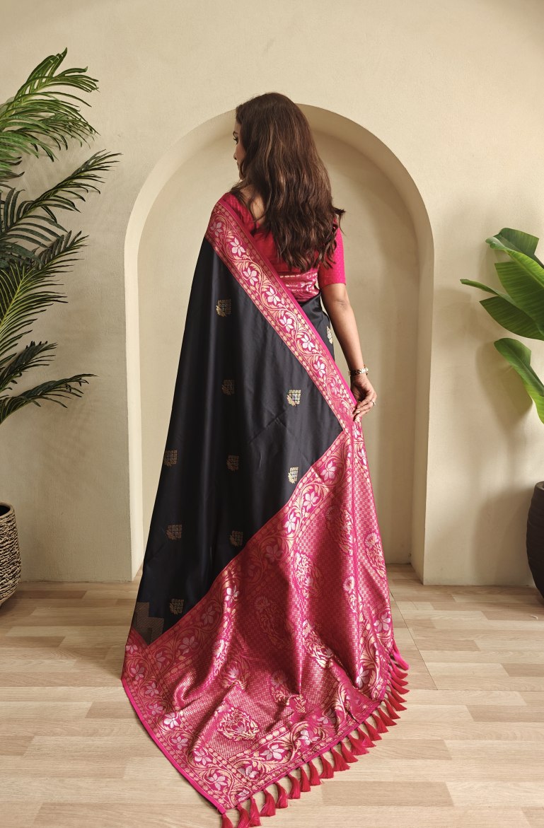 Catalog Designer Saree.