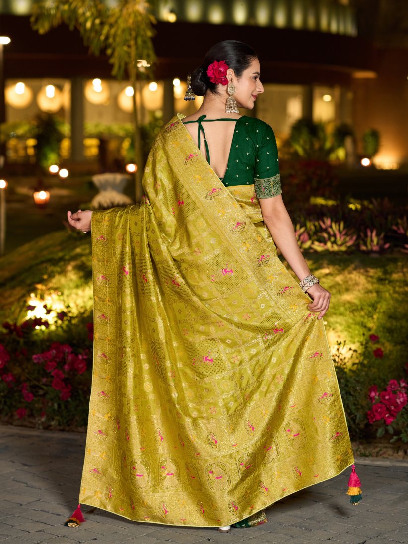 Catalog Designer Saree.