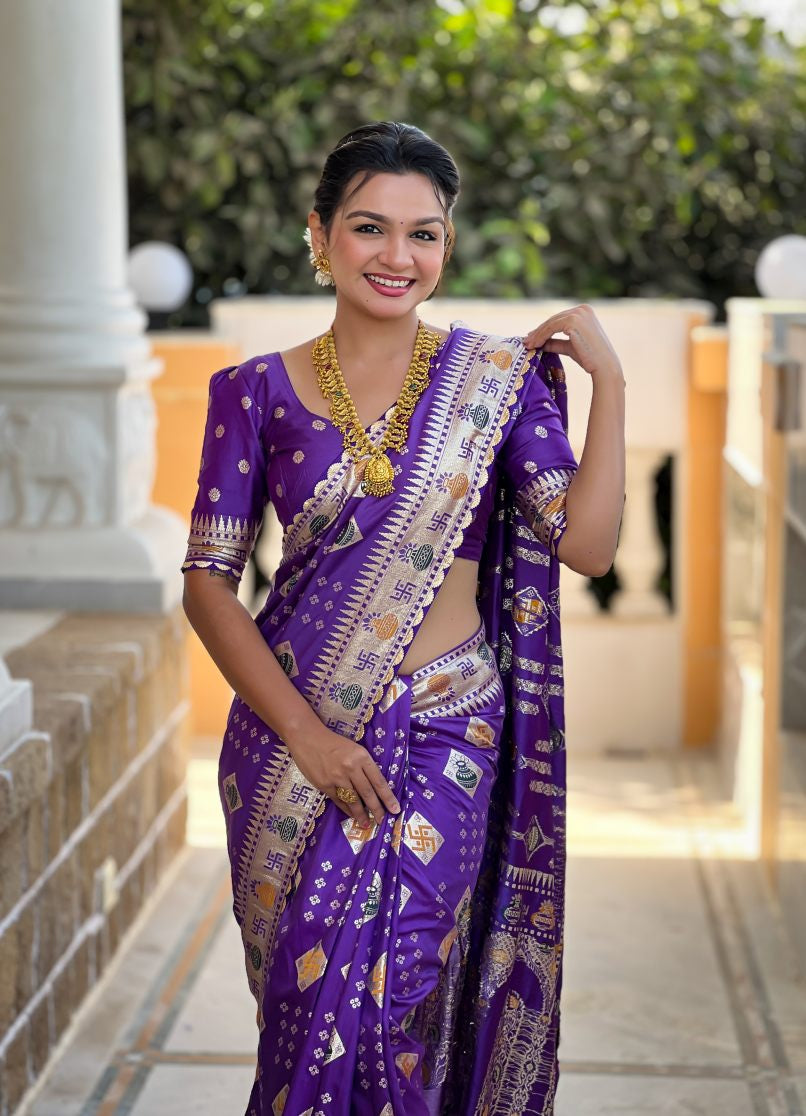 Catalog Designer Saree.