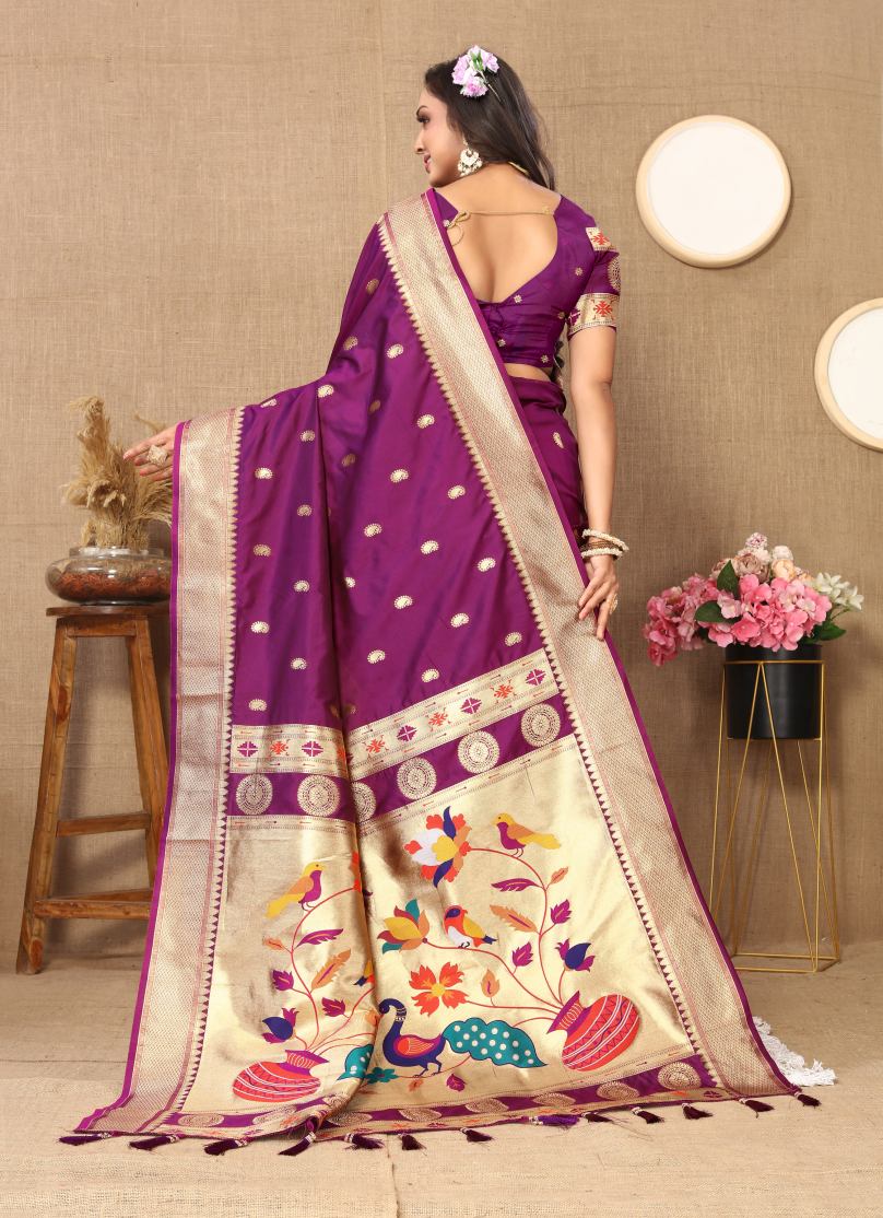 Catalog Designer Saree.