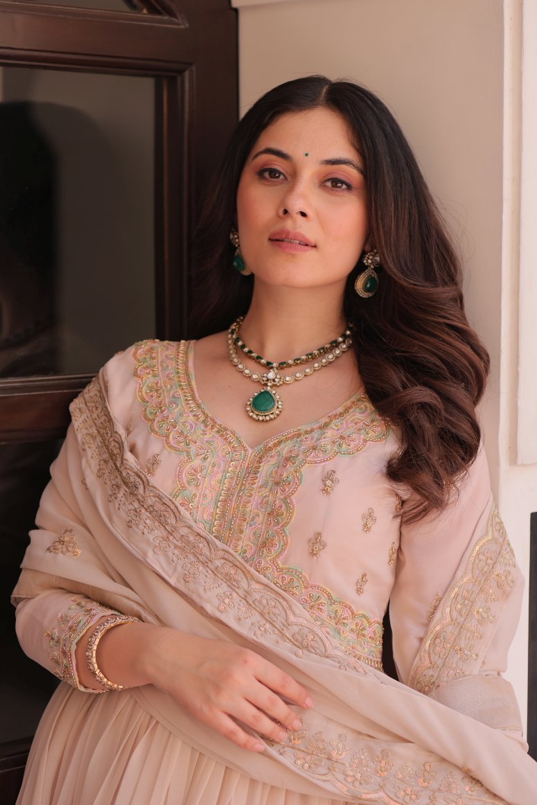 Latest ReadyMade Gowns.