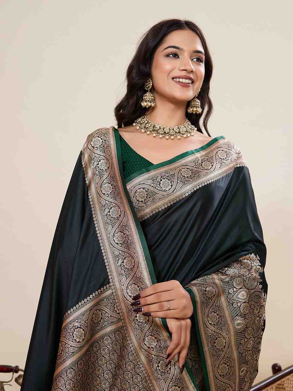 Catalog Designer Saree.