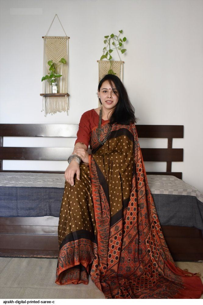 Catalog Designer Saree.