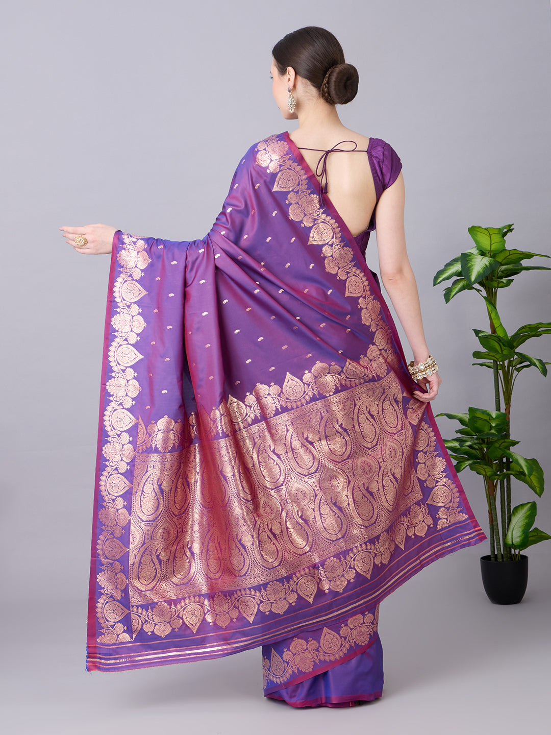 Catalogue Designer Banarasi Silk Saree