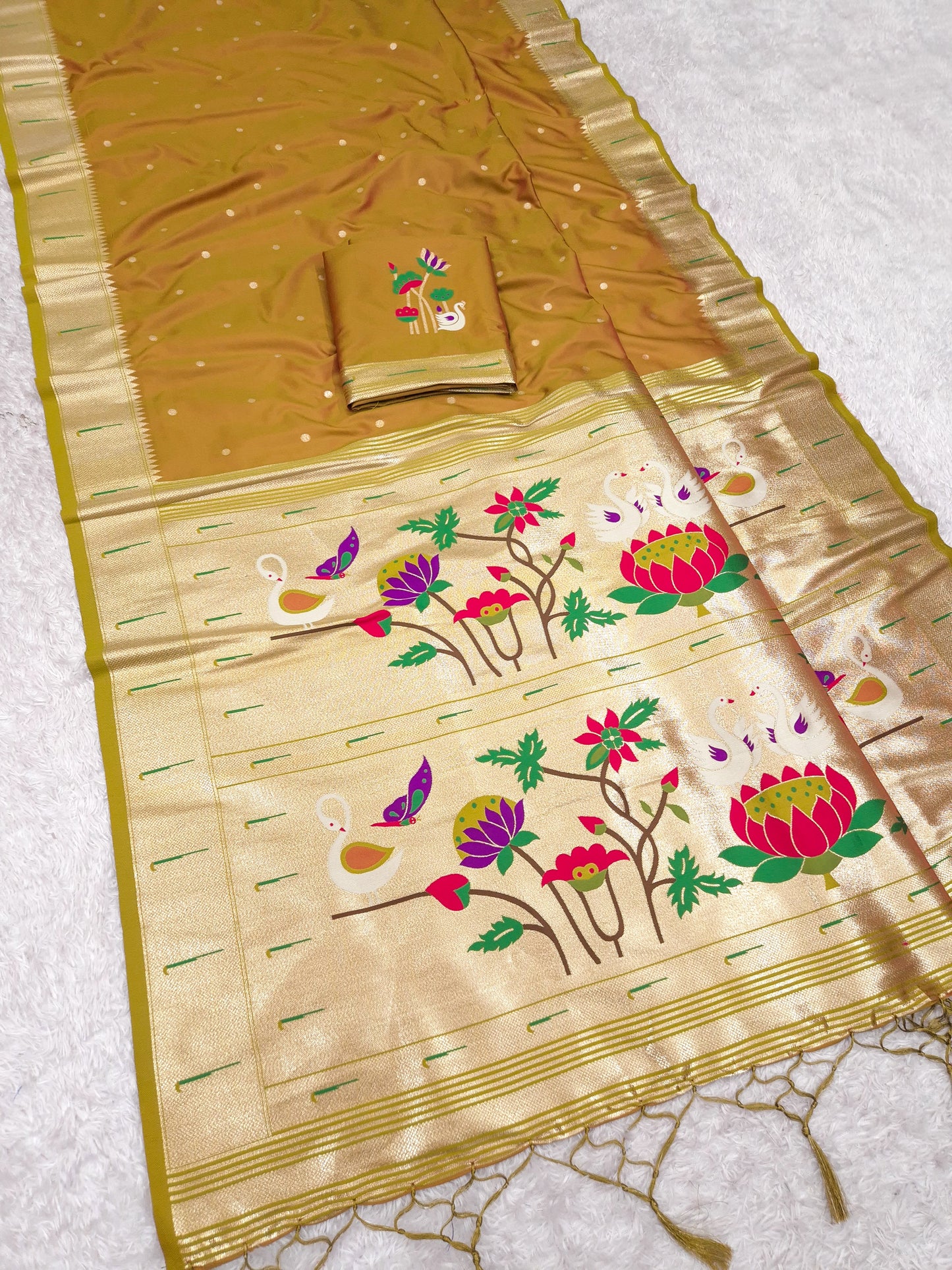 Catalogue Designer Silk Saree