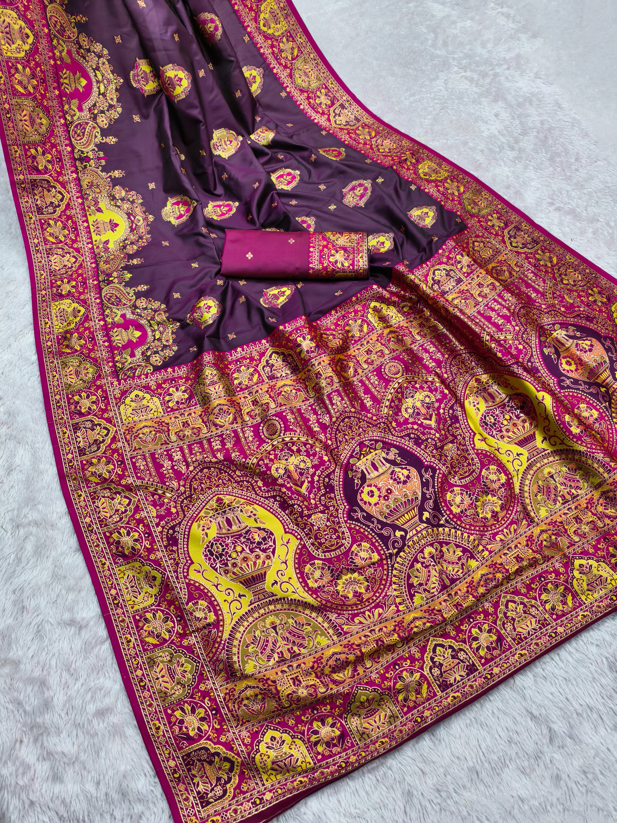 Catalogue Designer Silk Saree