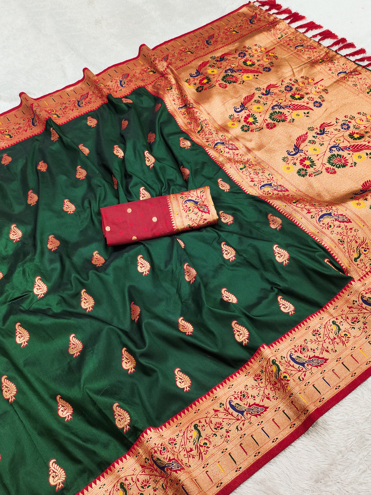 Catalogue Designer Silk Saree