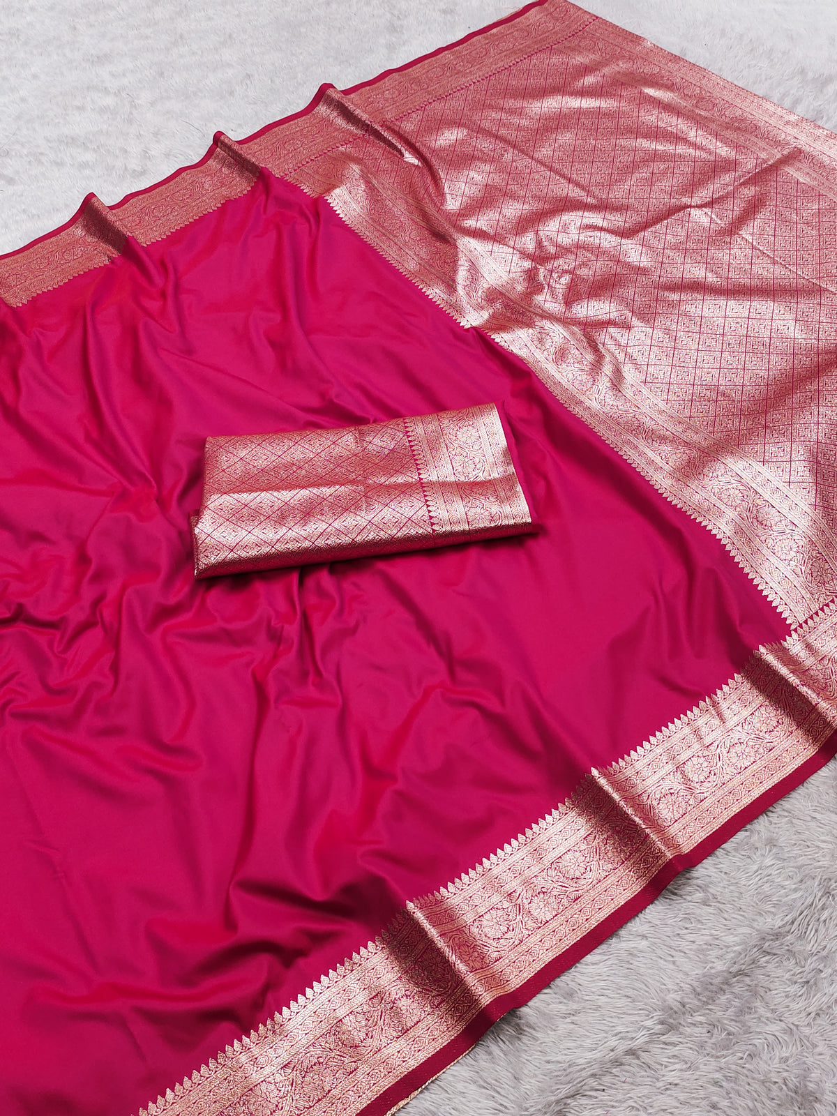 Catalogue Designer Silk Saree