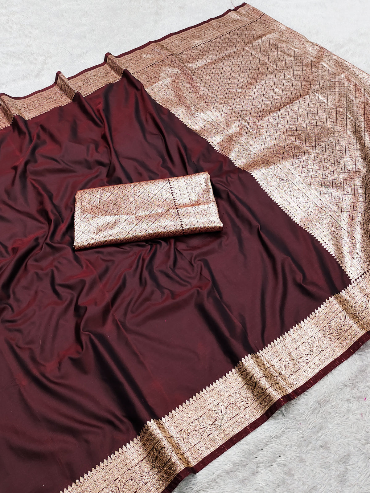 Catalogue Designer Silk Saree