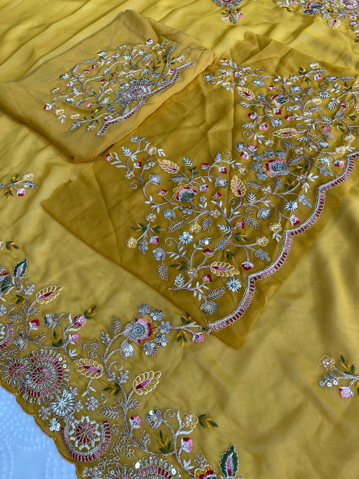 Catalogue Designer Silk Saree