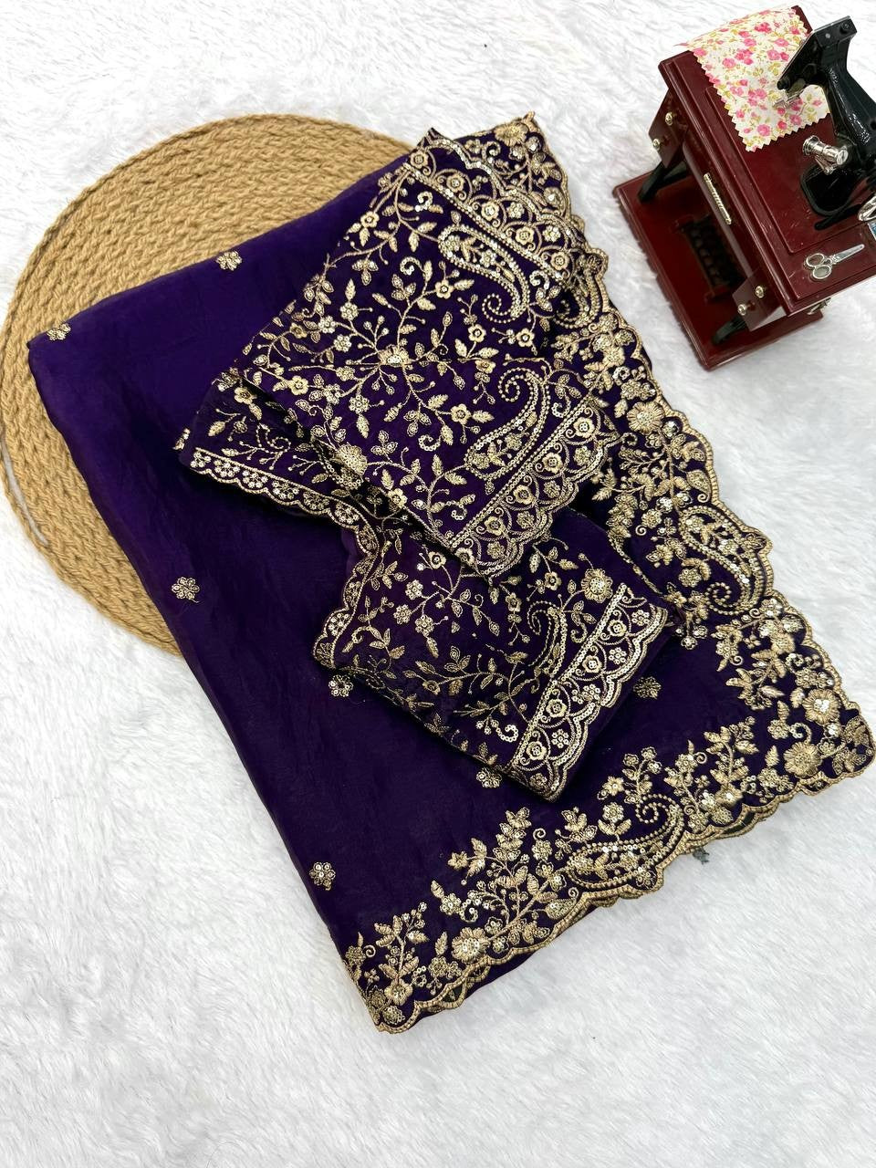 Catalogue Designer Silk Saree
