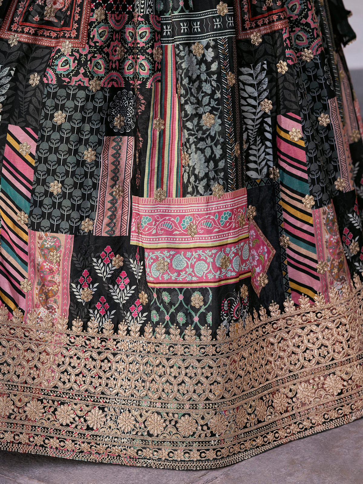 Latest Semi Stitched Lehenga Choli With Dupatta.