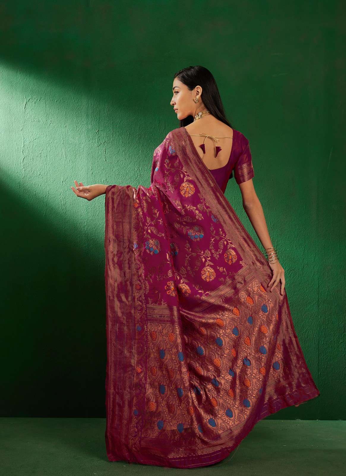 Catalog Designer Saree.