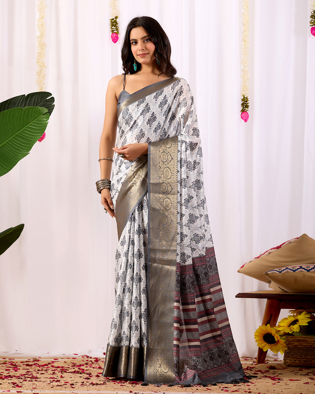 Catalog Designer Saree.