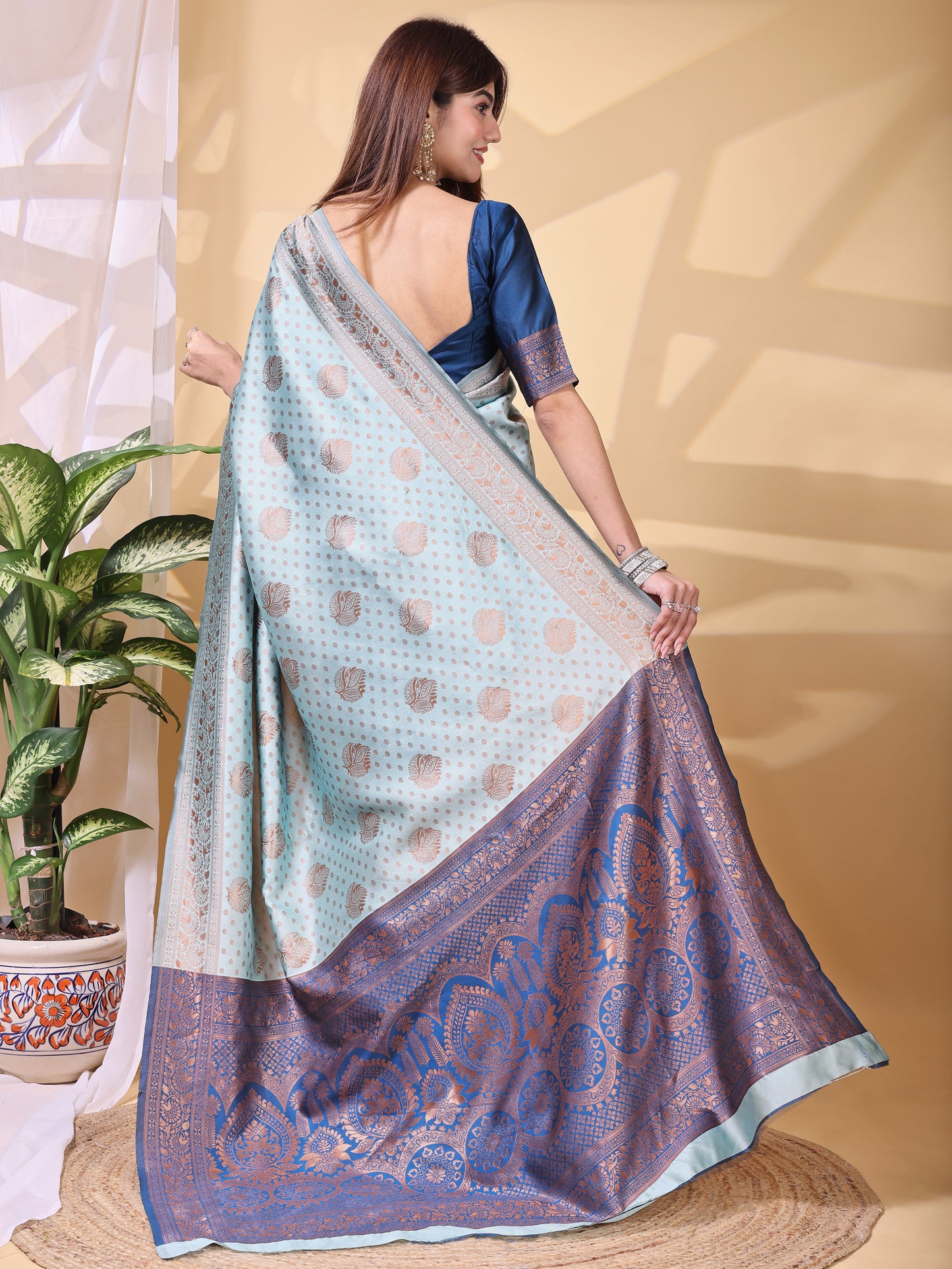 Catalog Designer Saree.