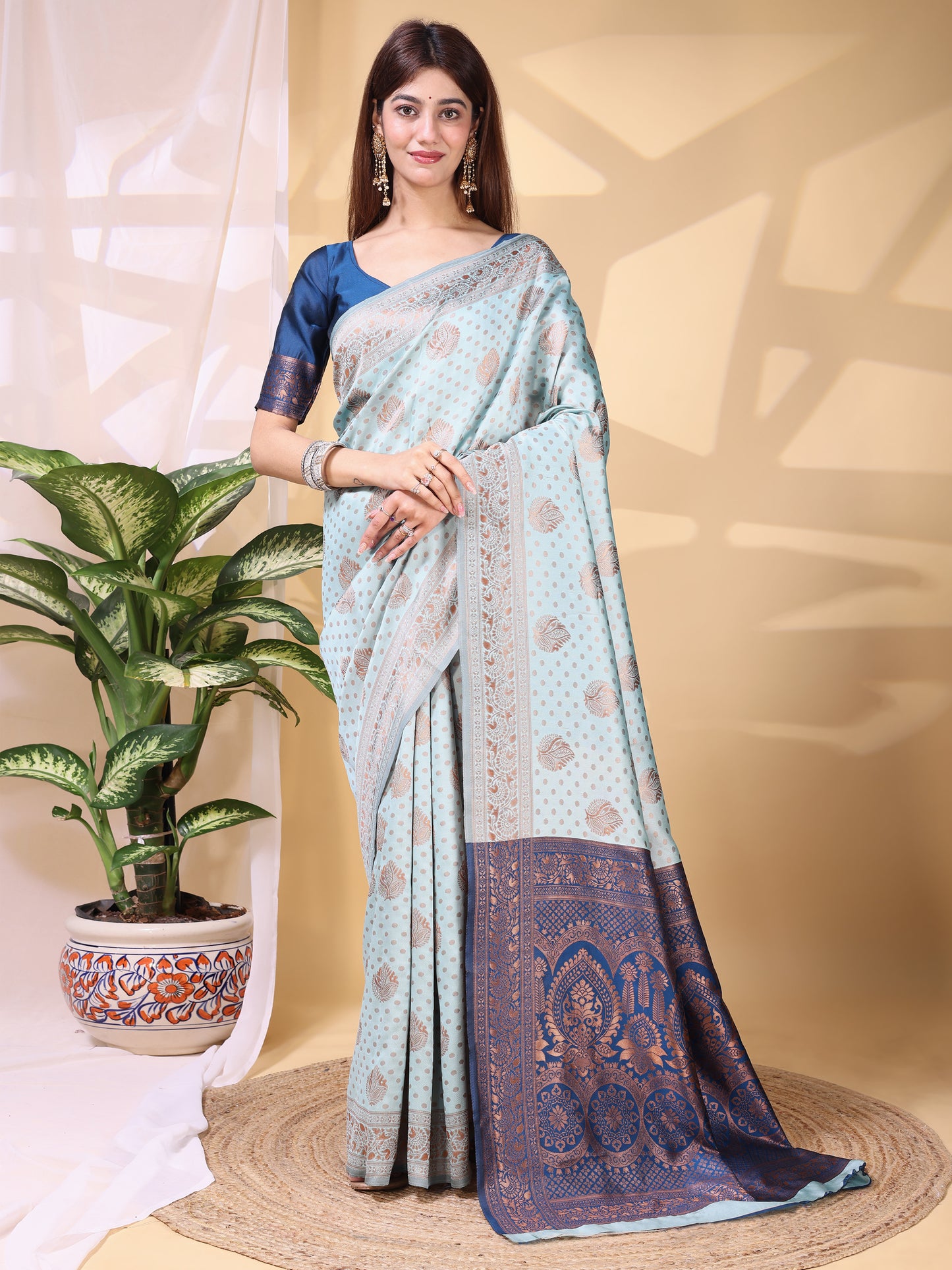 Catalog Designer Saree.