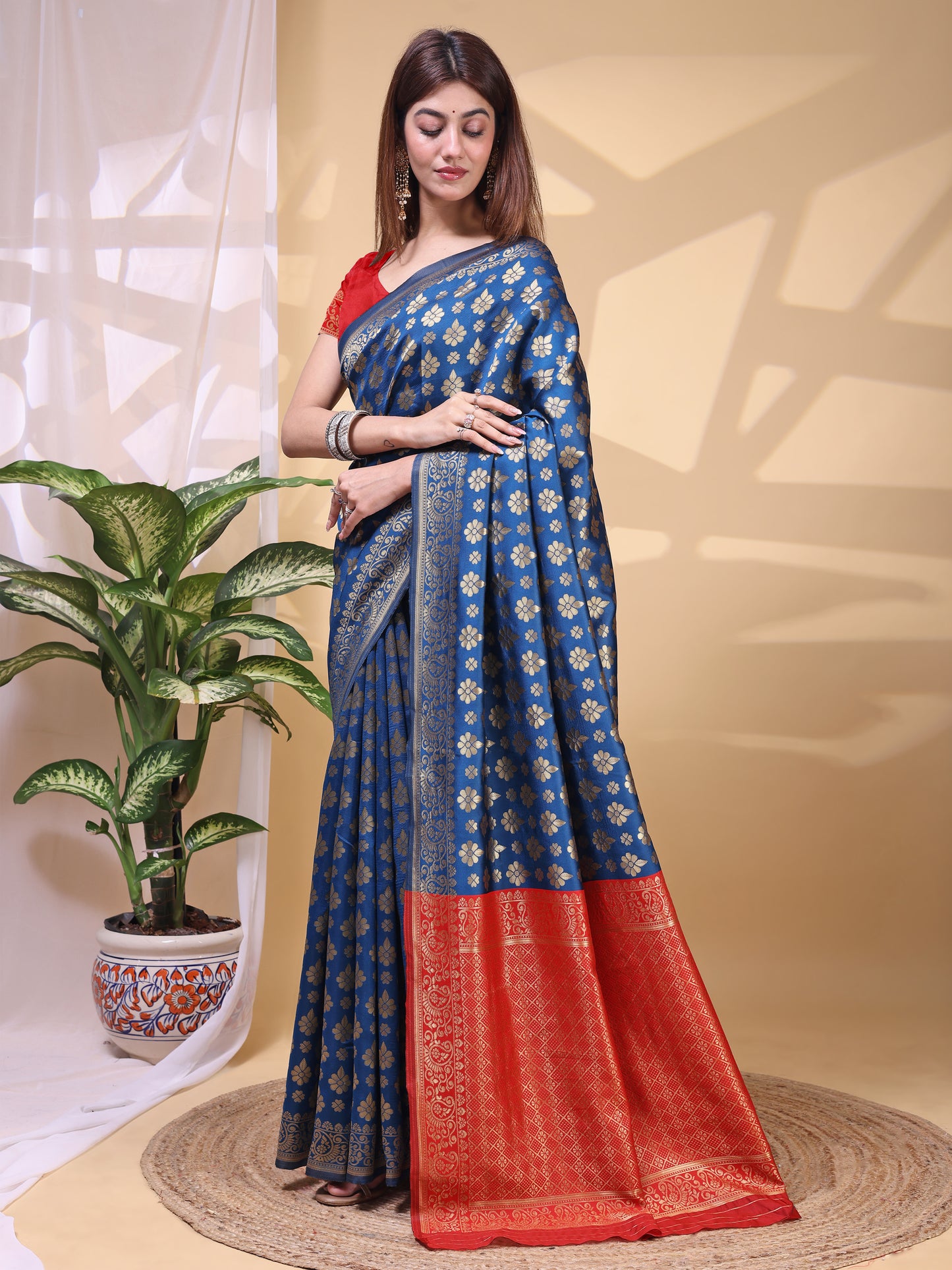 Catalog Designer Saree.