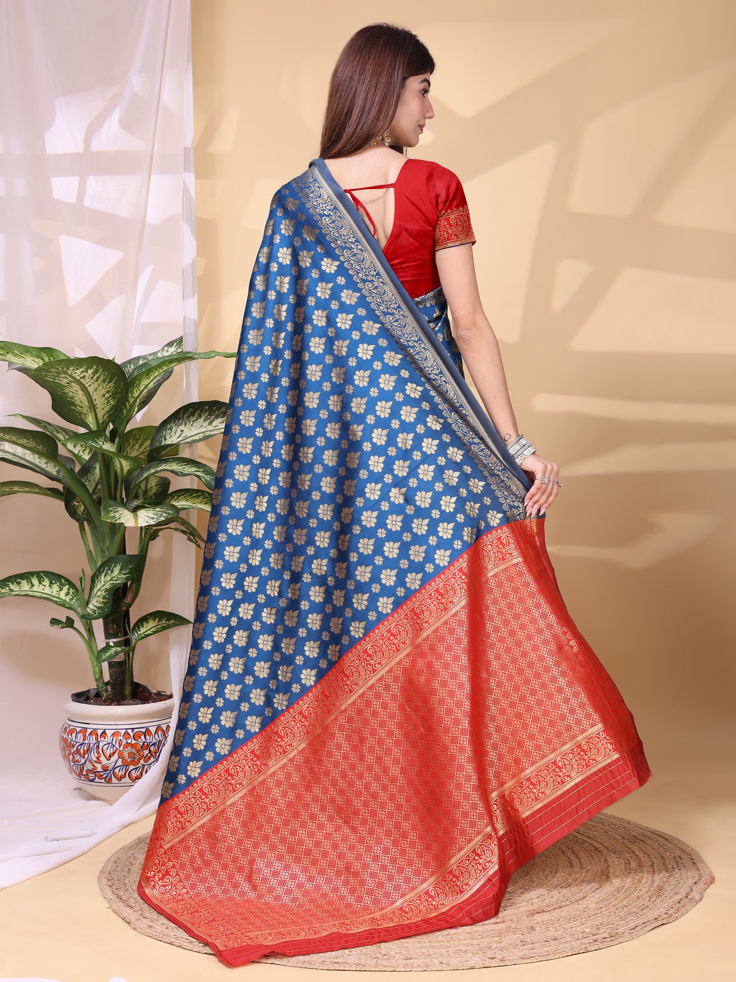 Catalog Designer Saree.