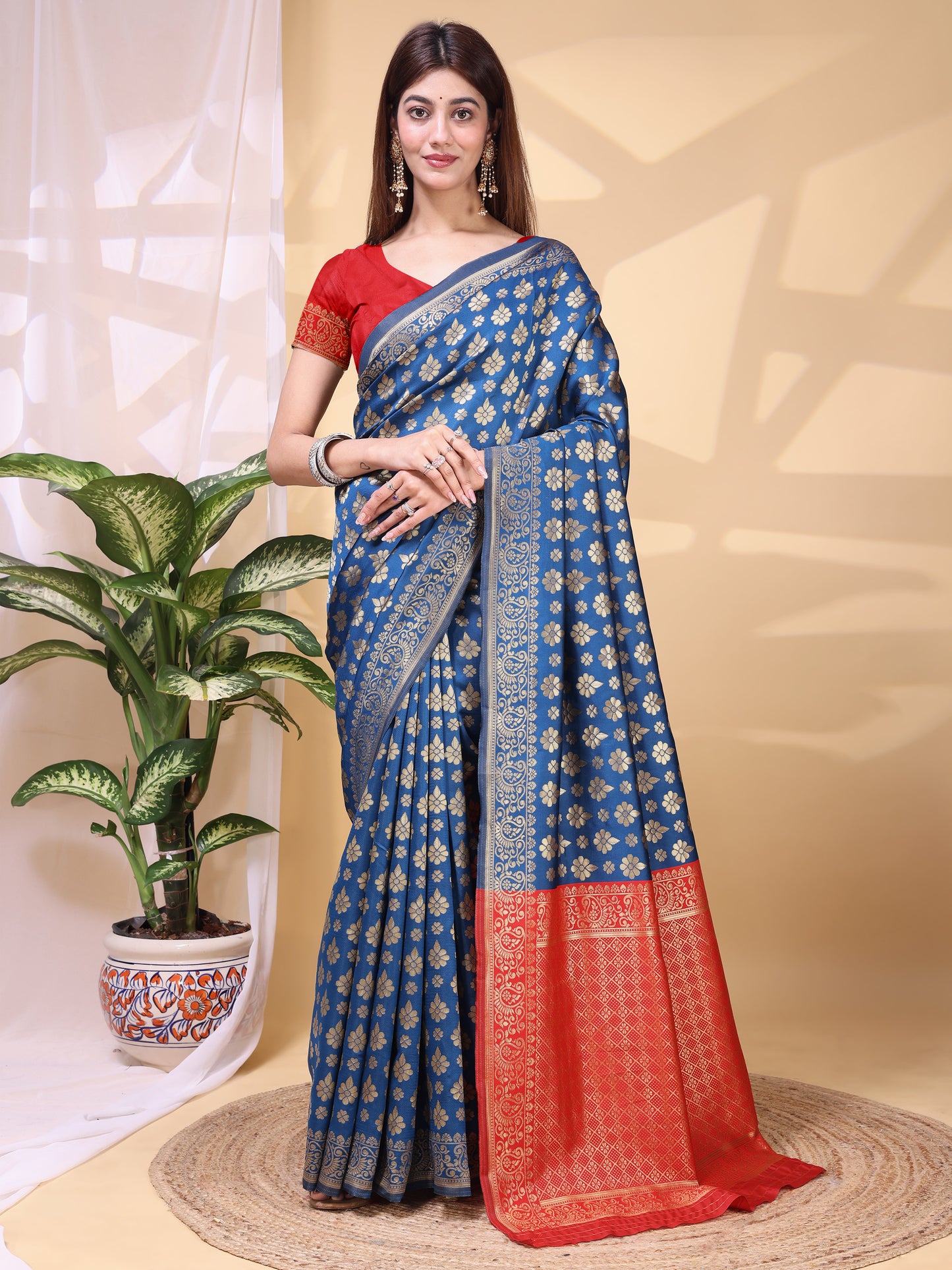 Catalog Designer Saree.