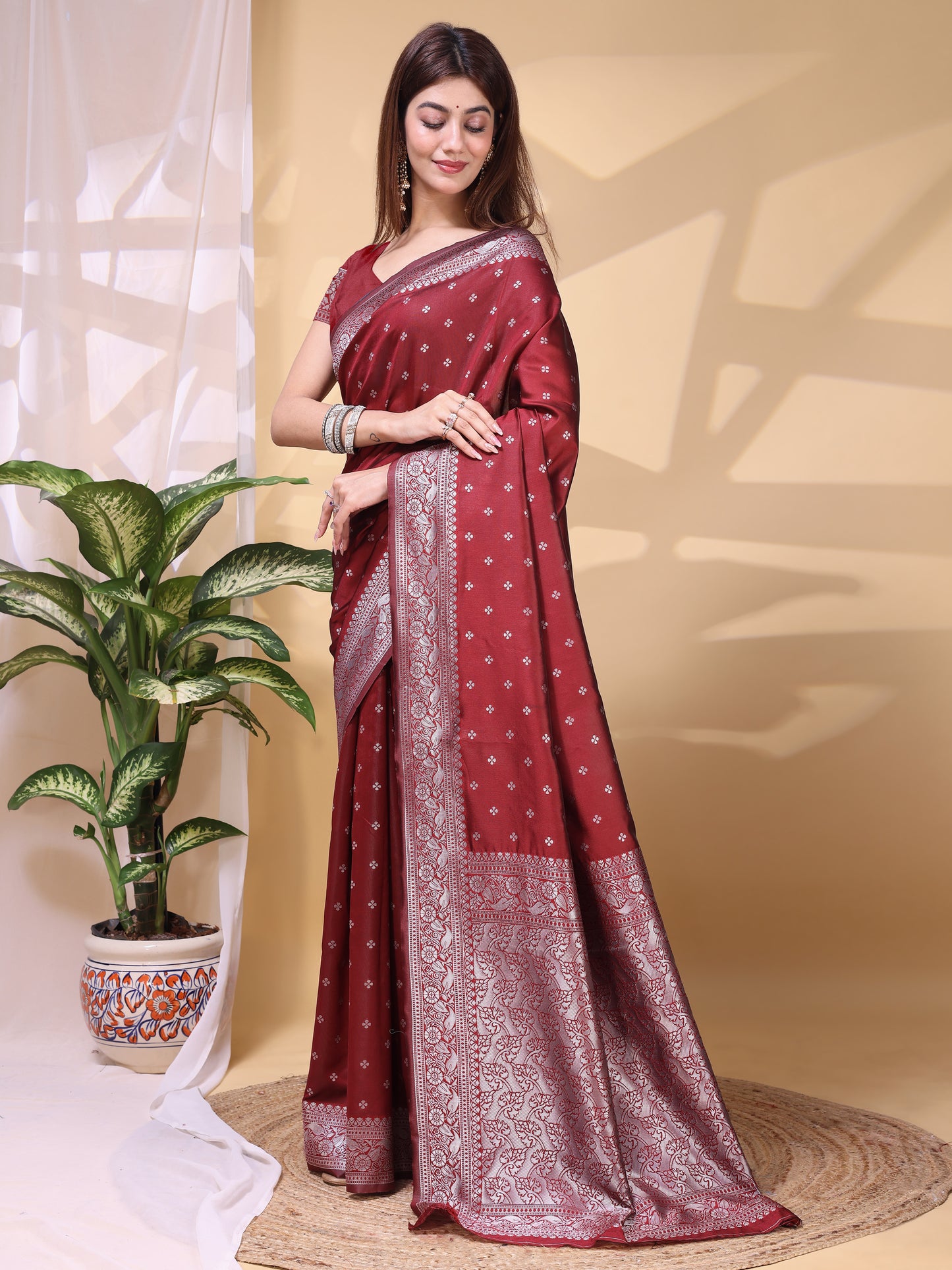 Catalog Designer Saree.