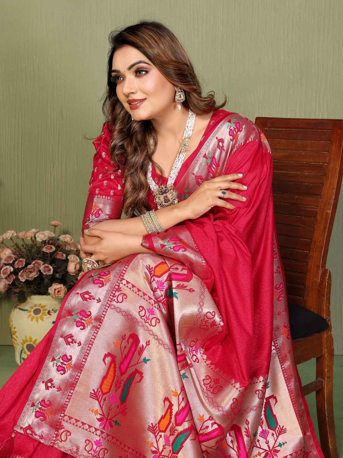 Catalog Designer Saree.