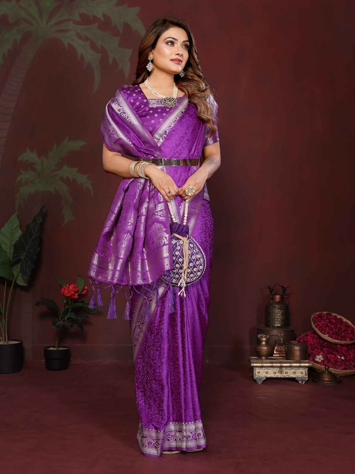 Catalog Designer Saree.