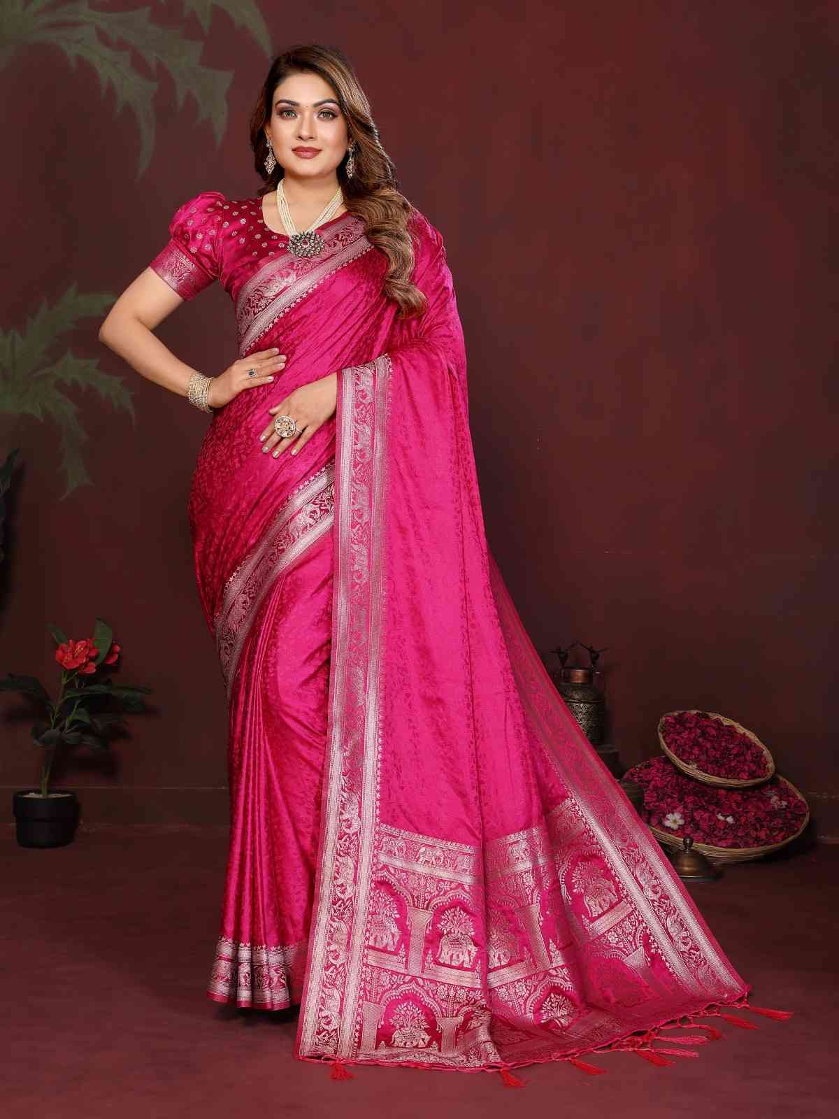 Catalog Designer Saree.