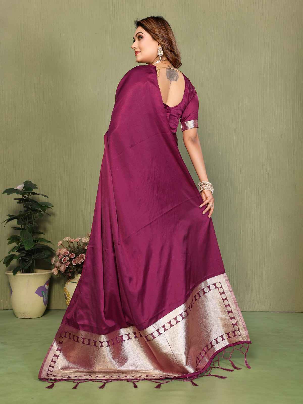 Catalog Designer Saree.