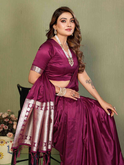 Catalog Designer Saree.