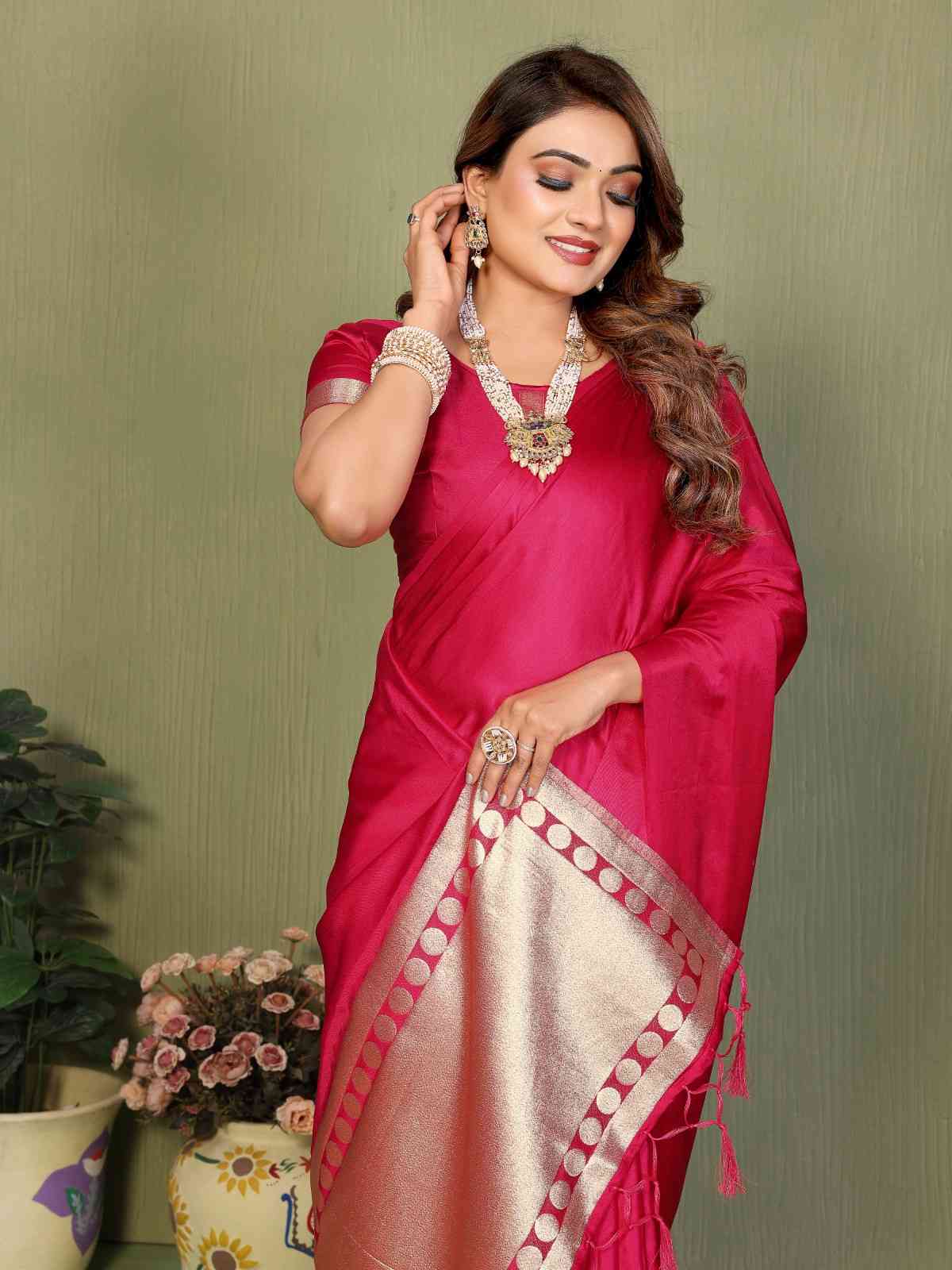 Catalog Designer Saree.