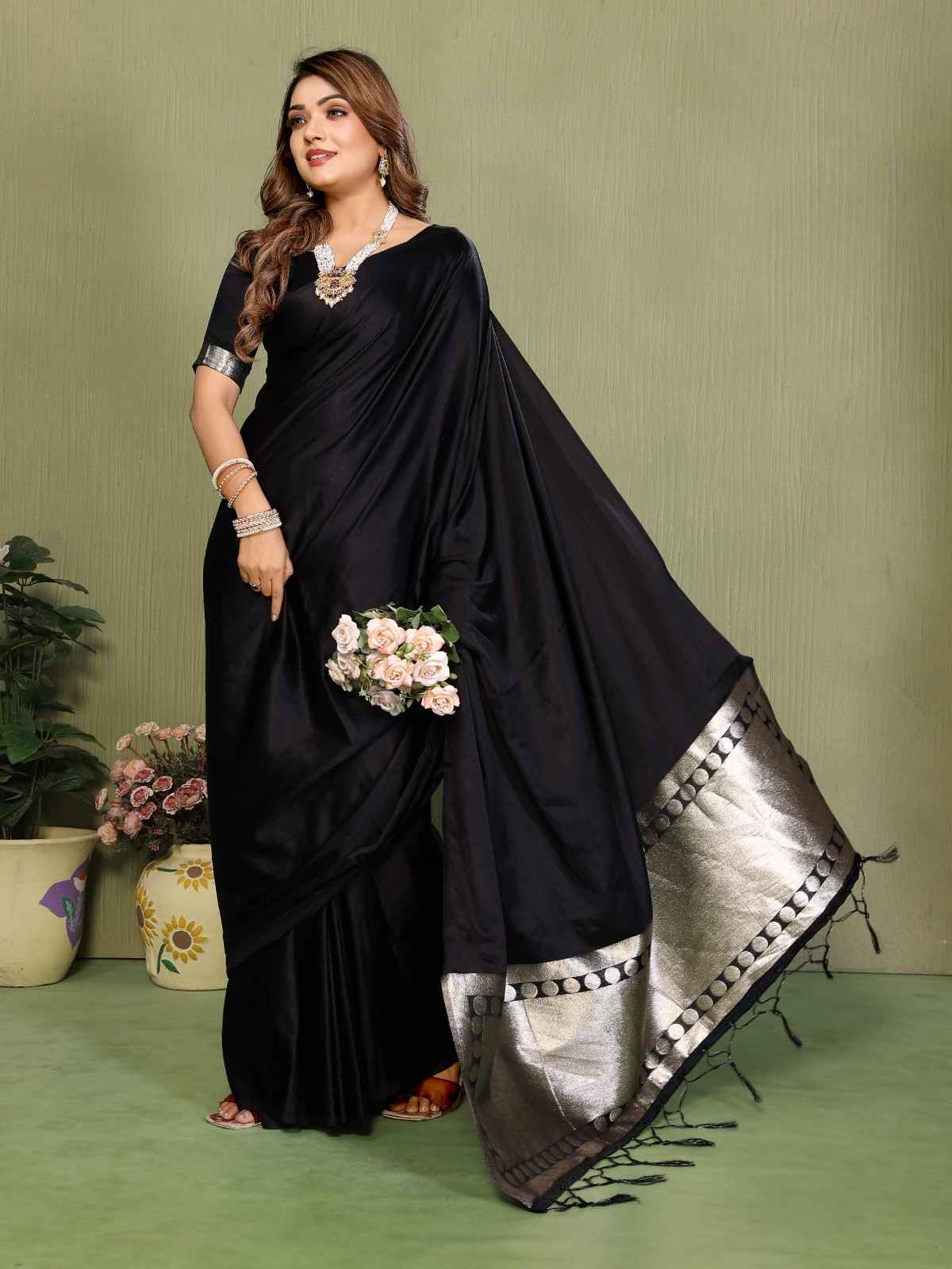 Catalog Designer Saree.