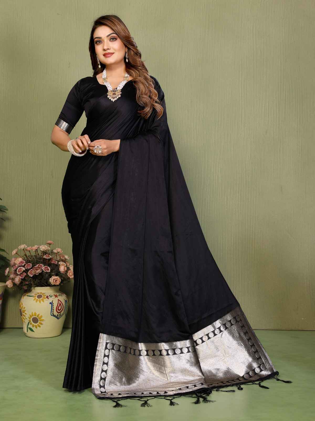 Catalog Designer Saree.