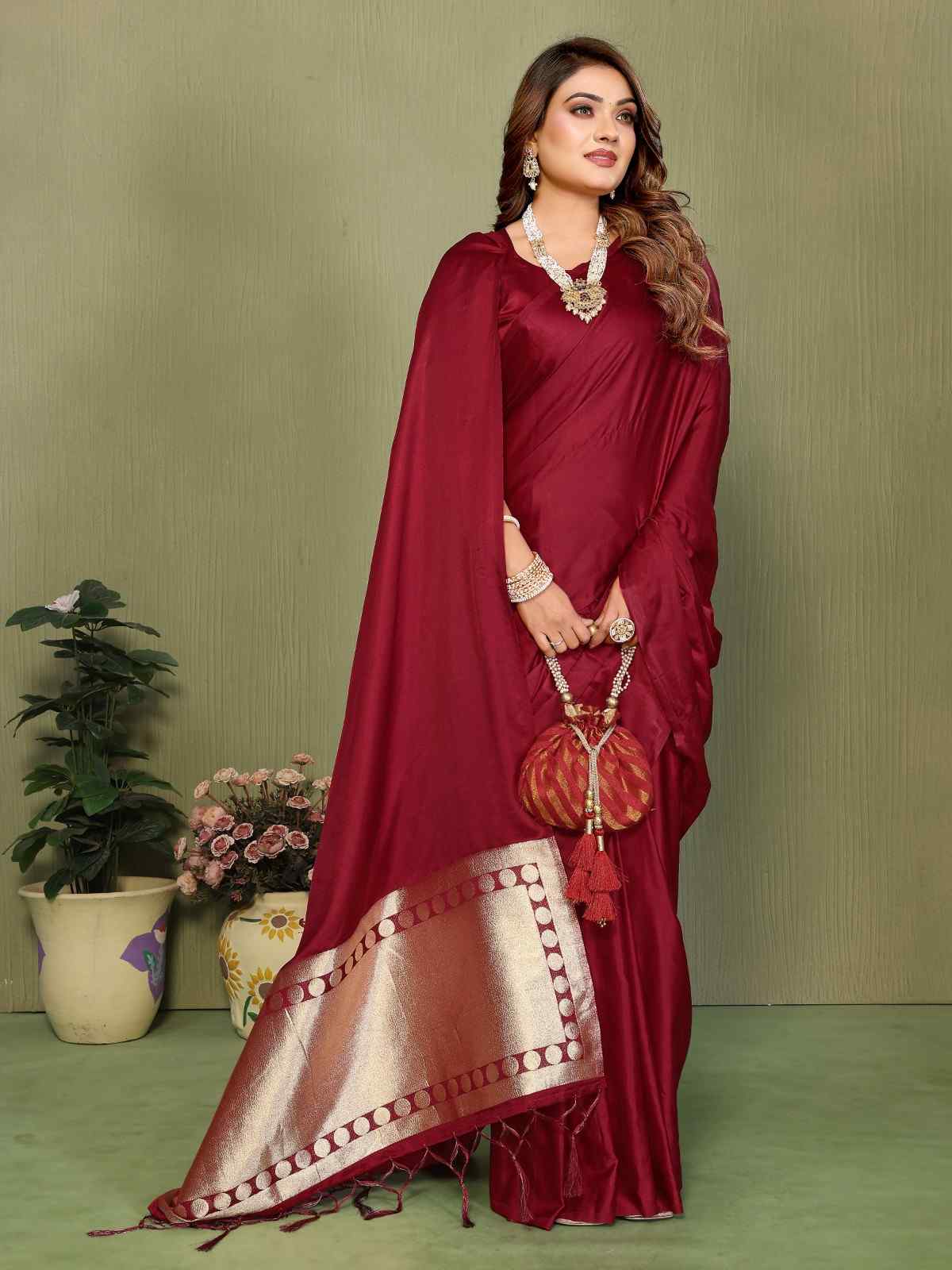 Catalog Designer Saree.