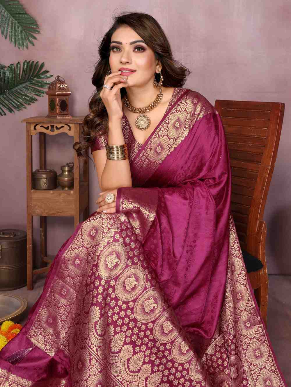 Catalog Designer Saree.