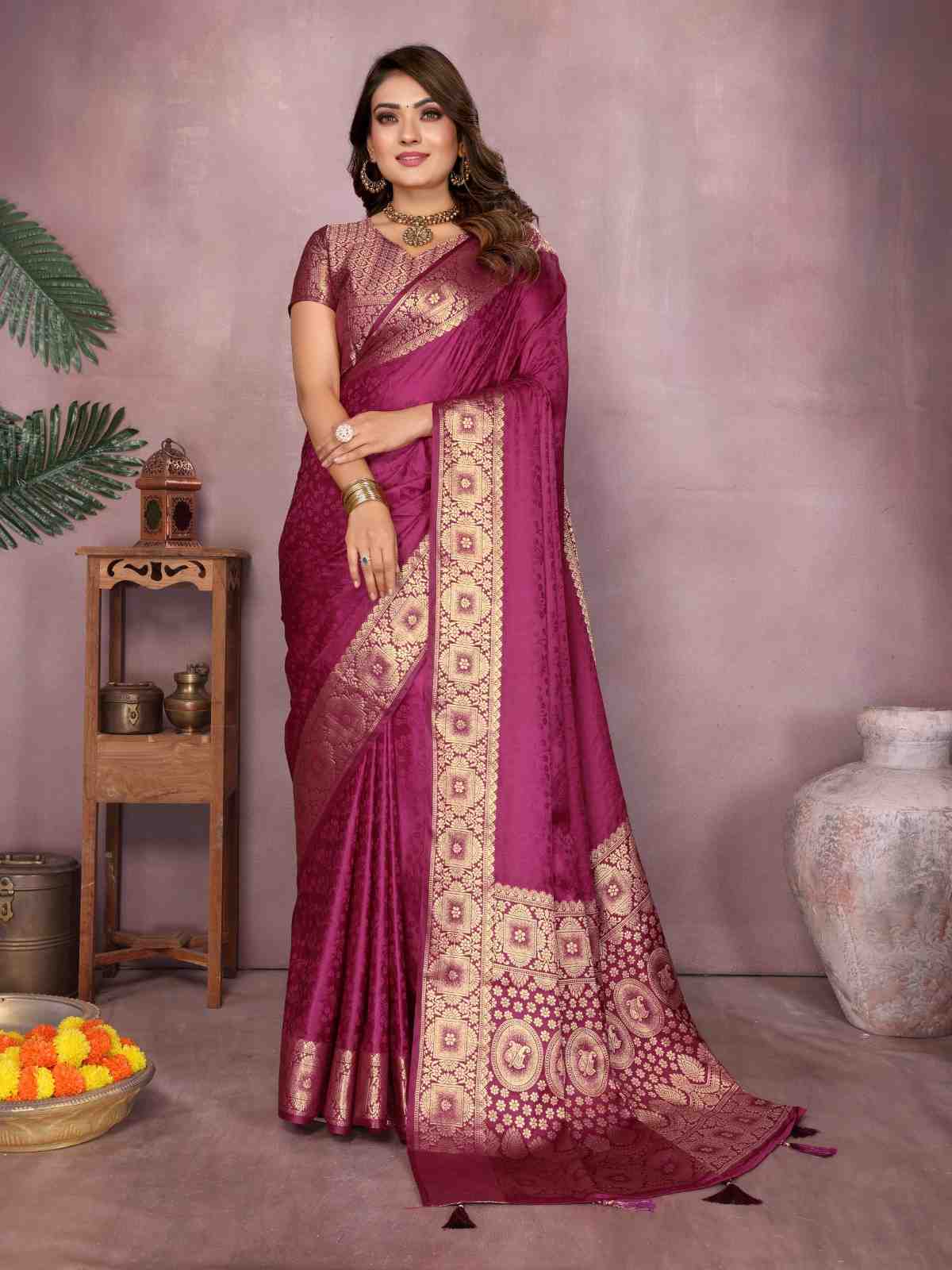 Catalog Designer Saree.