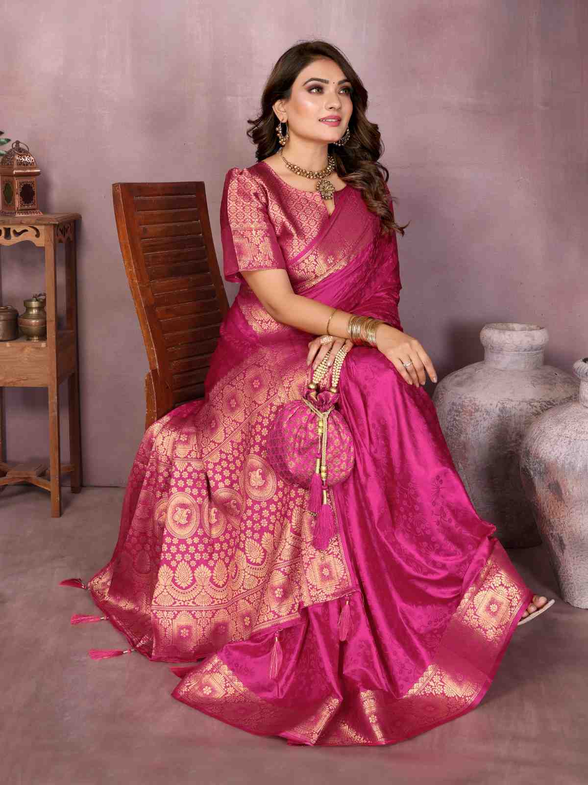 Catalog Designer Saree.